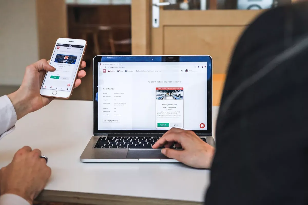 cara mengirim cv lewat email