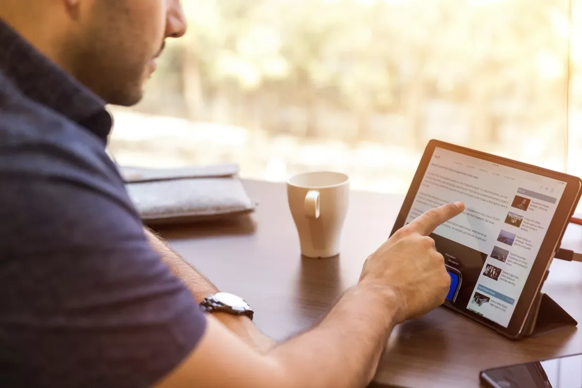 cara menolak tawaran kerja di Linkedin