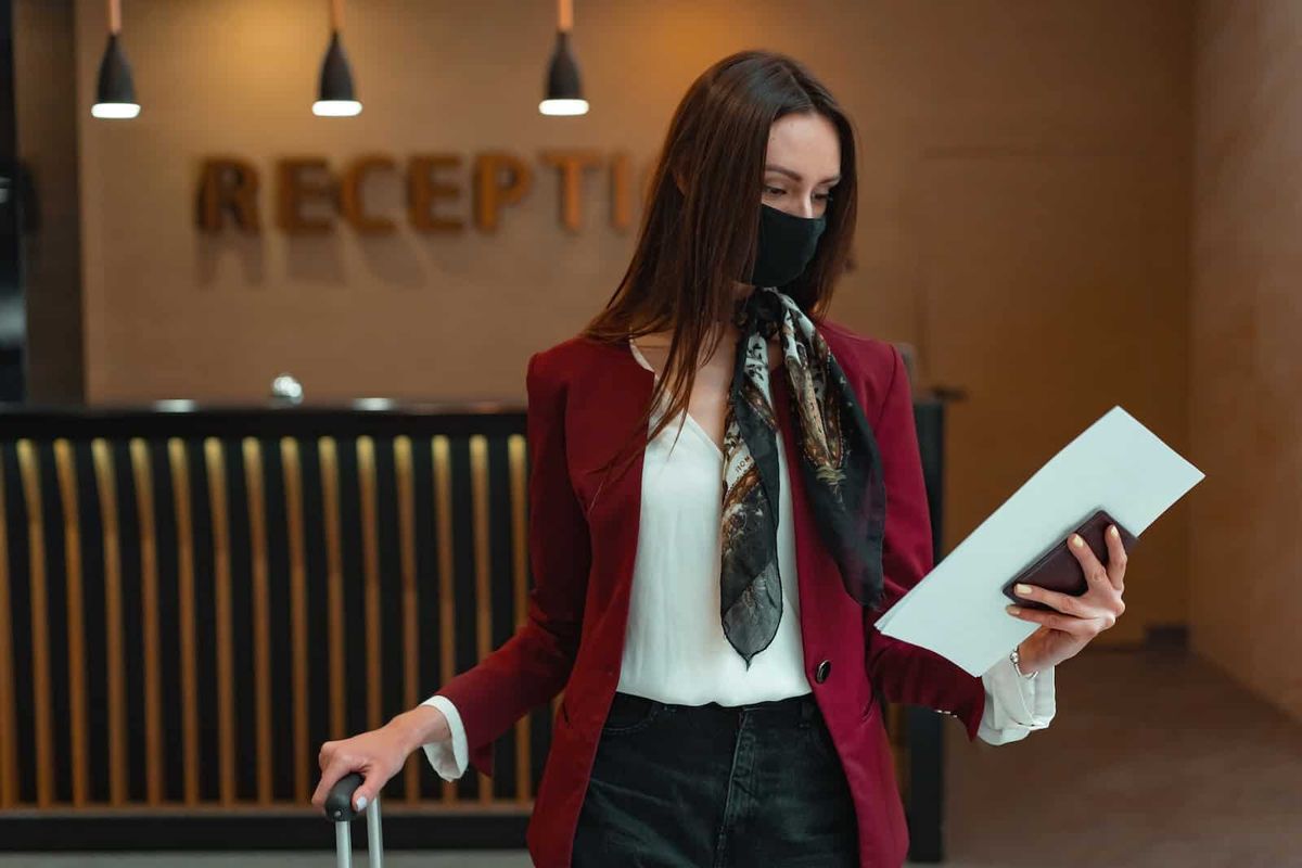 contoh job description resepsionis hotel