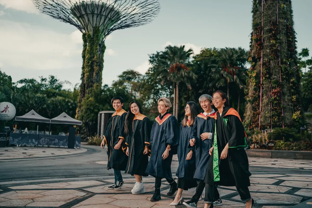 contoh surat lamaran kerja fresh graduate
