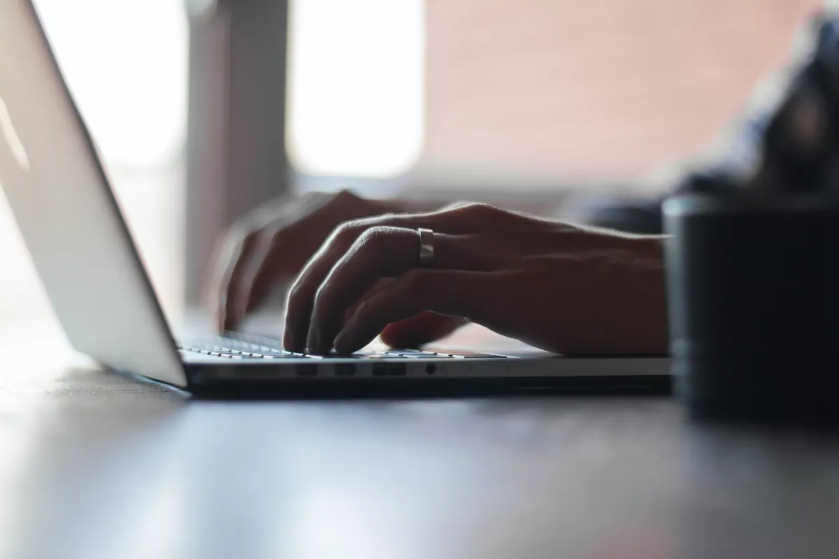 Contoh Surat Lamaran Kerja Online