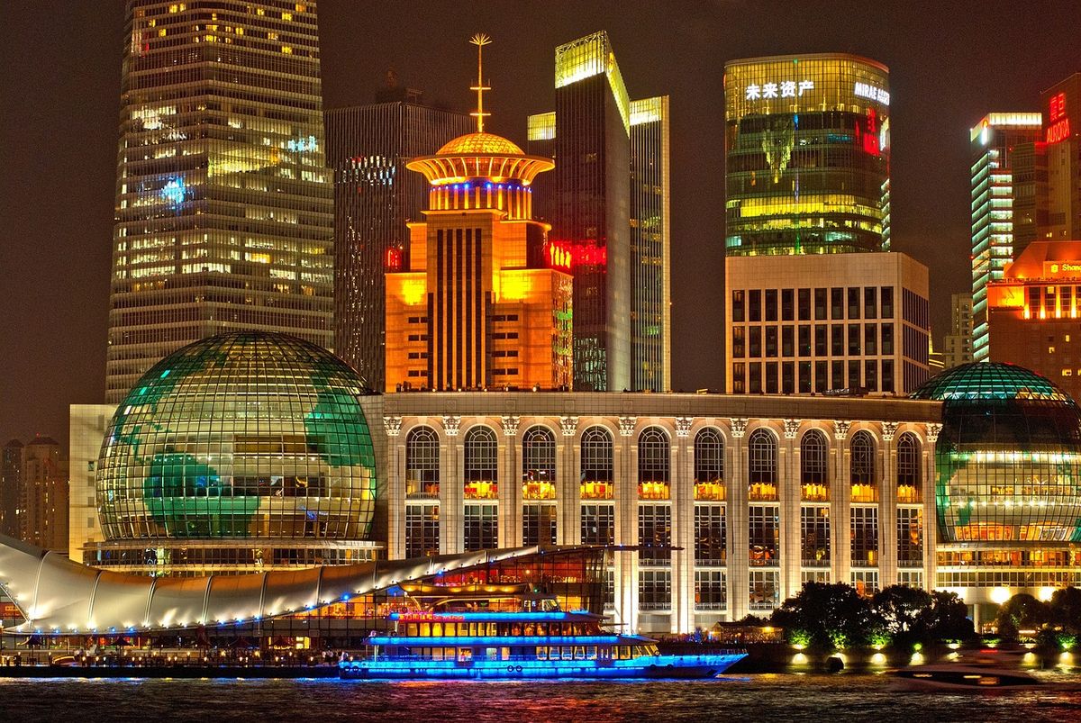 buildings, illuminated, city-673087.jpg